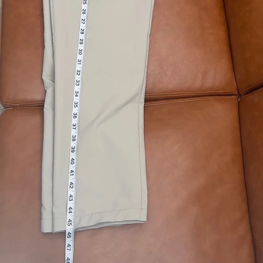 Banana Republic Men’s 38W/32L Gray Flat Front Golf Pants Lightweight Relaxed Fit